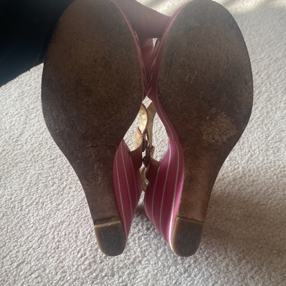 Coach Barbie/Candy Stripe Wedges 🩷 - Picture 11 of 16